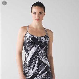 Lululemon power Y tank